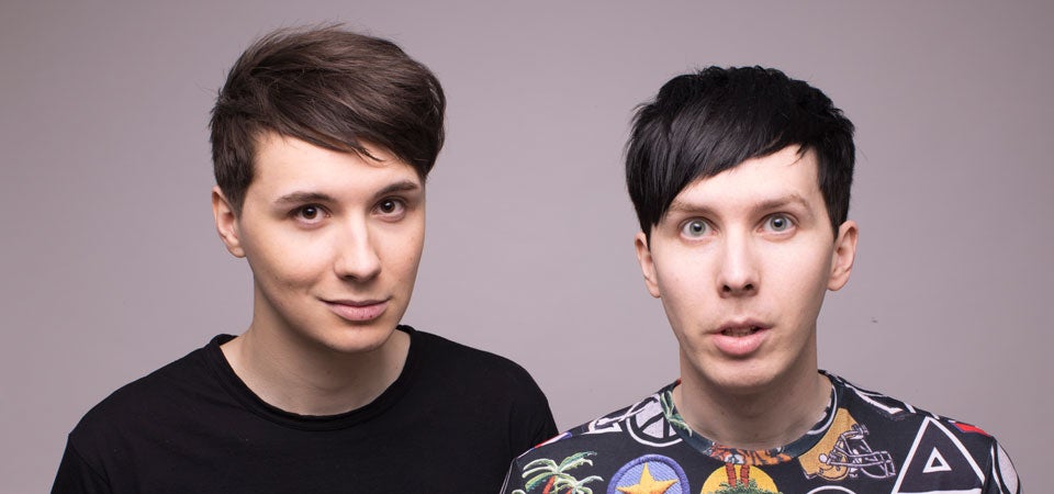 DROP-IN TITLE ANNOUNCEMENT: Dan and Phil Go Outside