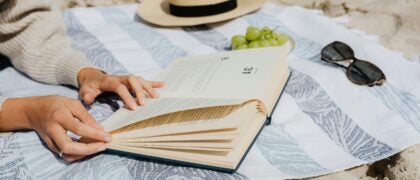 Grab Your Sunscreen & Your New Favorite Beach Read 🏖️